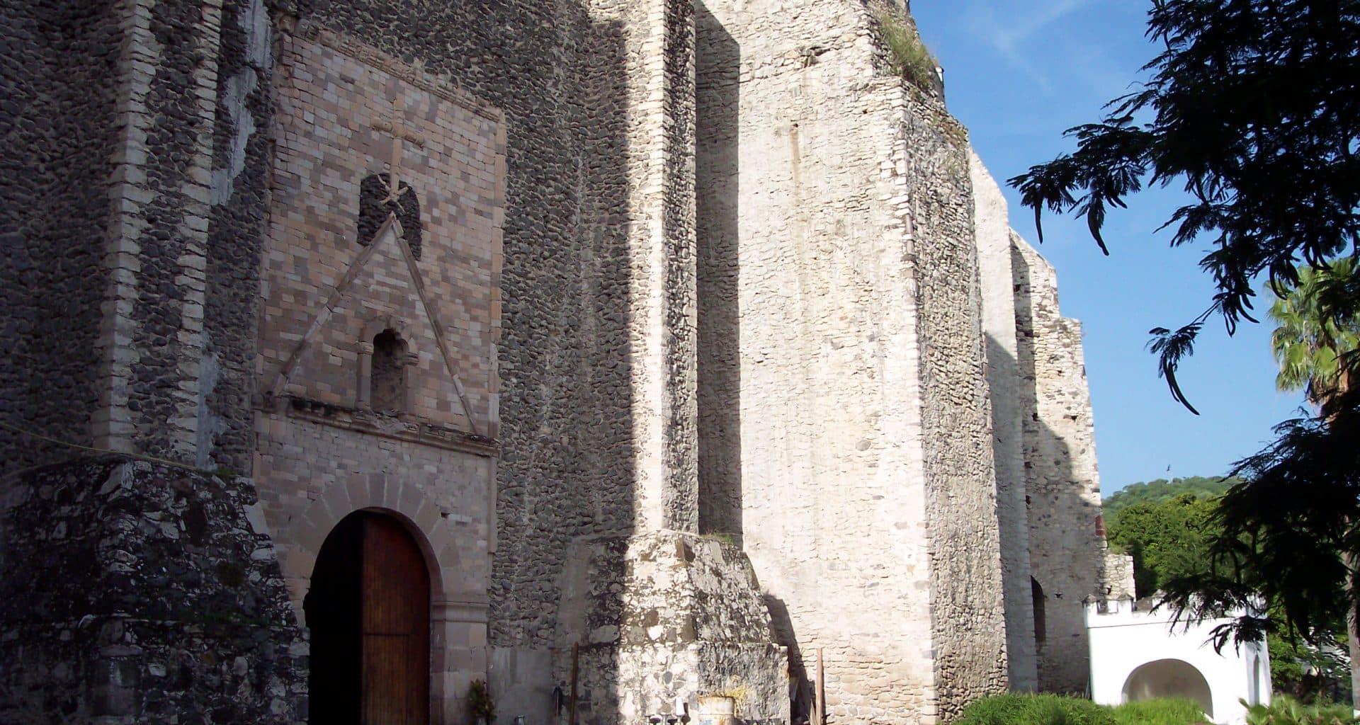 La ruta de los monasterios del siglo XVI en Morelos: historia viva cerca de Tlaquiltenango